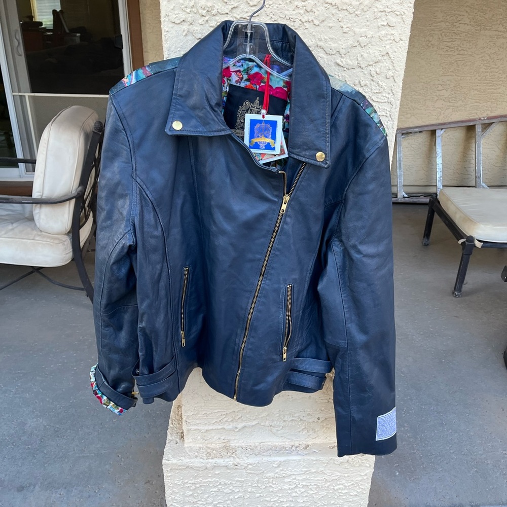 Loves Pure Light Leather Jacket XL NWT